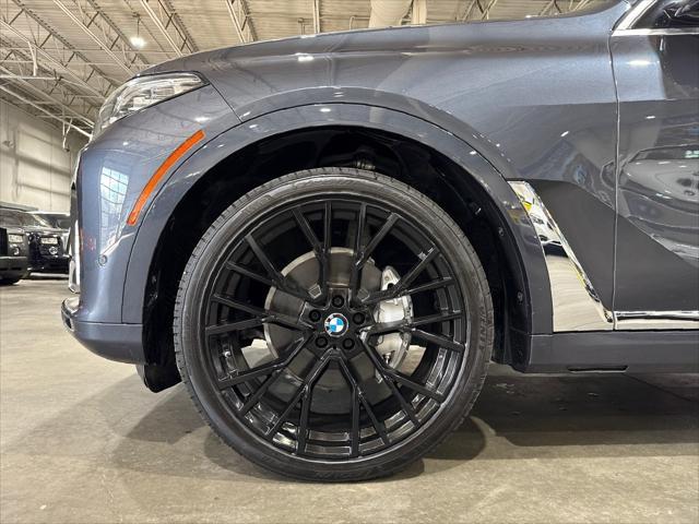 Photo of 2019 Arctic Gray Metallic BMW X7