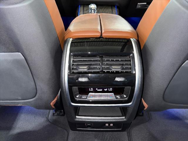 Photo of 2019 Arctic Gray Metallic BMW X7