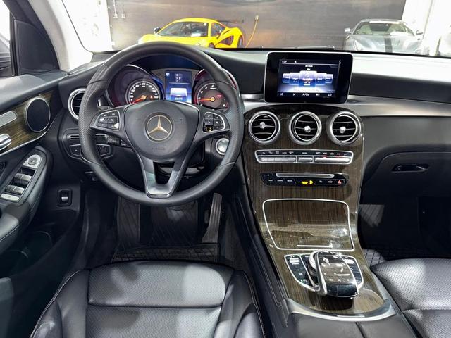 Photo of 2016 Selenite Grey Metallic Mercedes-Benz GLC 300