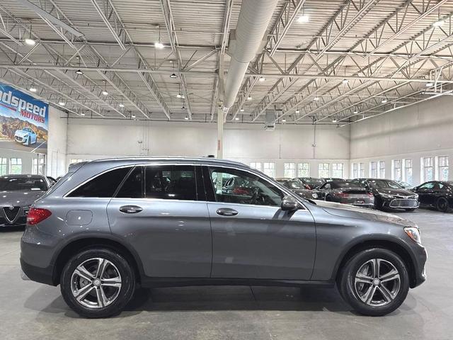 Photo of 2016 Selenite Grey Metallic Mercedes-Benz GLC 300