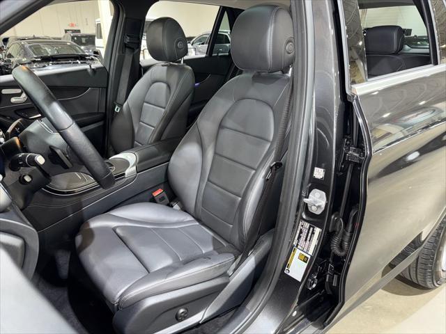 Photo of 2021 Graphite Grey Metallic Mercedes-Benz GLC 300