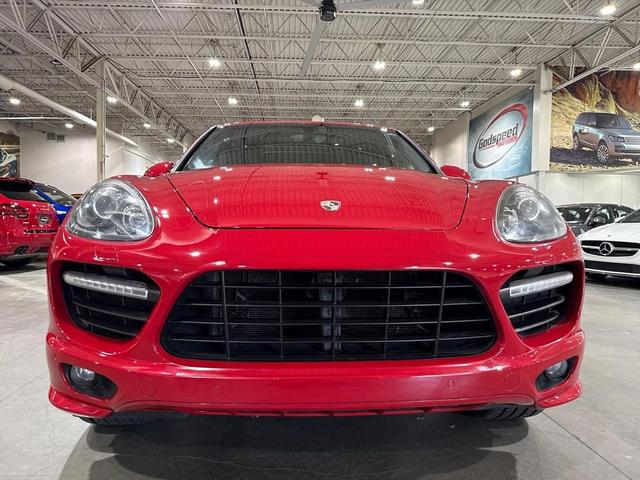 Photo of 2013 Carmine Red Porsche Cayenne