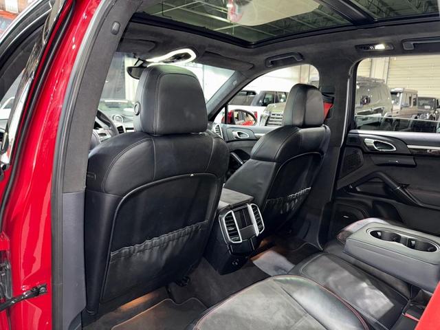Photo of 2013 Carmine Red Porsche Cayenne