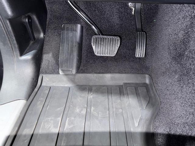 Photo of 2018 Carpathian Grey Premium Metallic Land Rover Range Rover