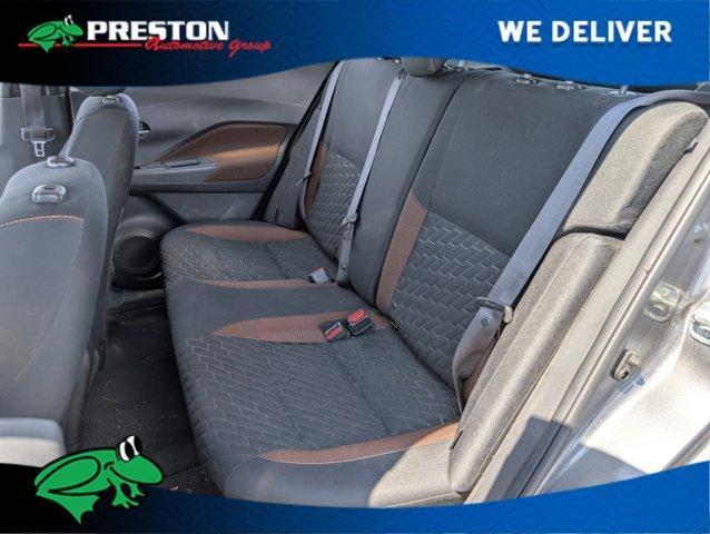 Photo of 2021 Gun Metallic Nissan Kicks