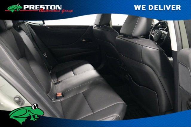 Photo of 2021 Light Green Lexus ES 300h