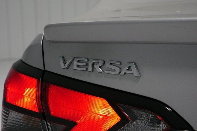 Photo of 2025 Brilliant Silver Metallic Nissan Versa