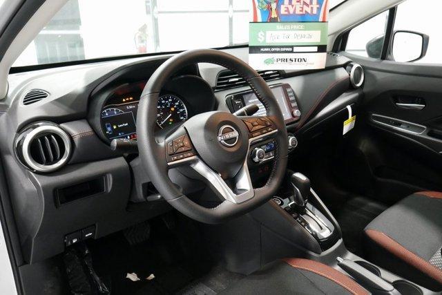 Photo of 2025 Brilliant Silver Metallic Nissan Versa