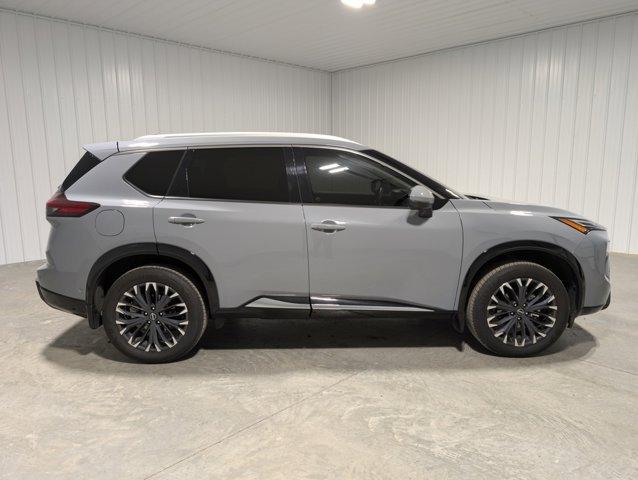 Photo of 2024 Boulder Gray Metallic Nissan Rogue