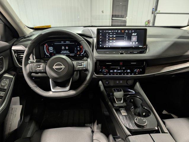 Photo of 2024 Boulder Gray Metallic Nissan Rogue