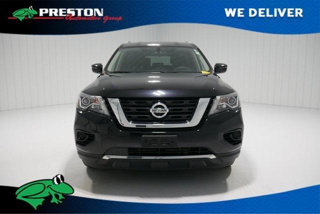 Photo of 2019 Magnetic Black Nissan Pathfinder