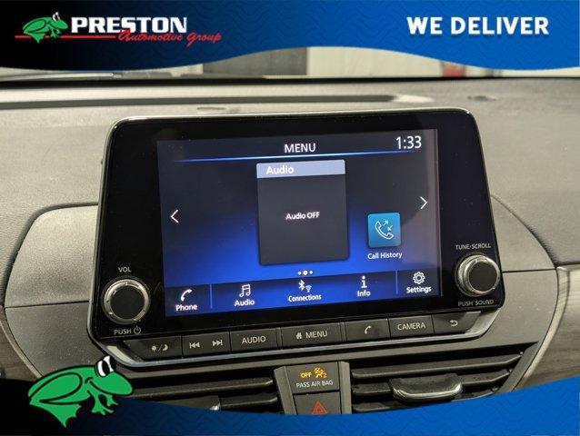 Photo of 2024 White Nissan Altima