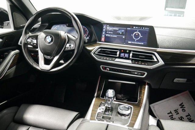 Photo of 2020 Black Sapphire Metallic BMW X5