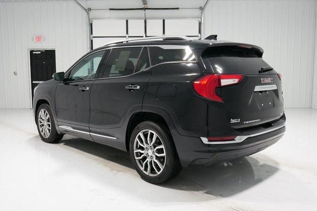 Photo of 2022 Ebony Twilight Metallic GMC Terrain
