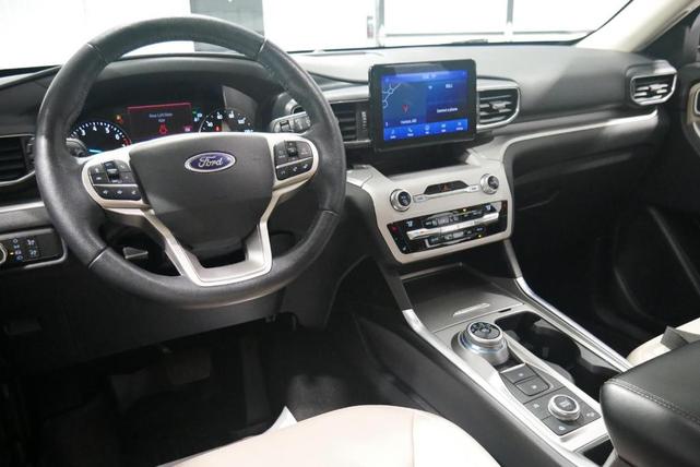 Photo of 2020 Rapid Red Metallic Tinted Clearcoat Ford Explorer