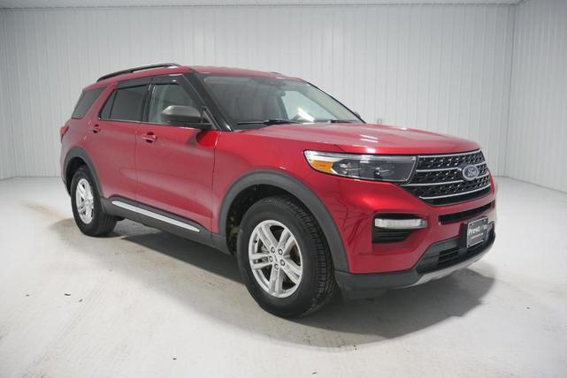 Photo of 2020 Rapid Red Metallic Tinted Clearcoat Ford Explorer