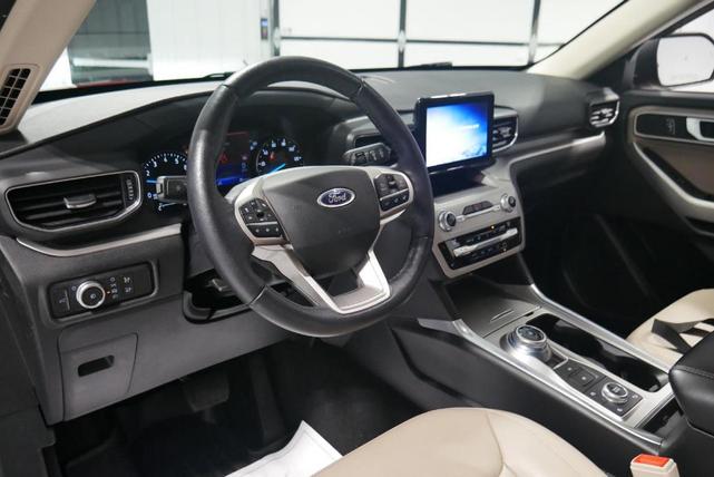 Photo of 2020 Rapid Red Metallic Tinted Clearcoat Ford Explorer