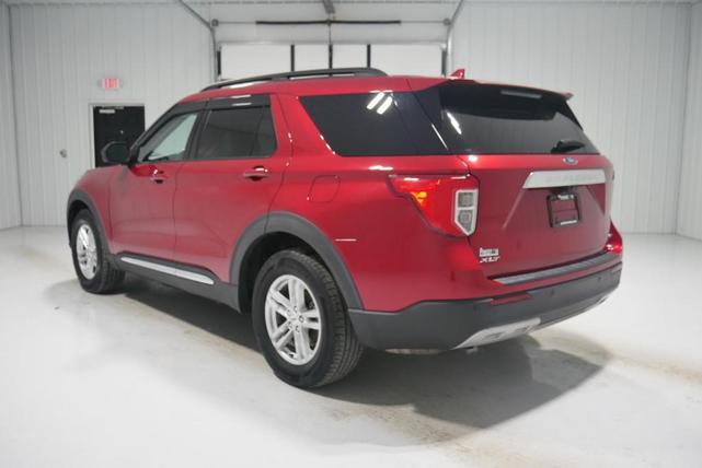 Photo of 2020 Rapid Red Metallic Tinted Clearcoat Ford Explorer