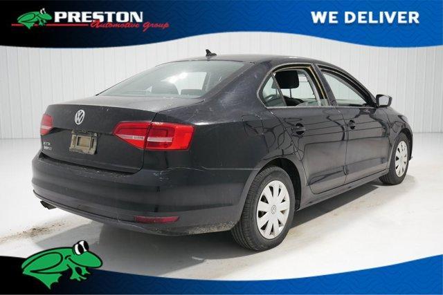 Photo of 2015 Black Volkswagen Jetta