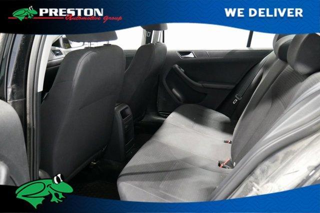 Photo of 2015 Black Volkswagen Jetta