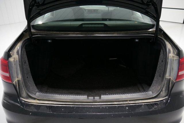Photo of 2015 Black Volkswagen Jetta