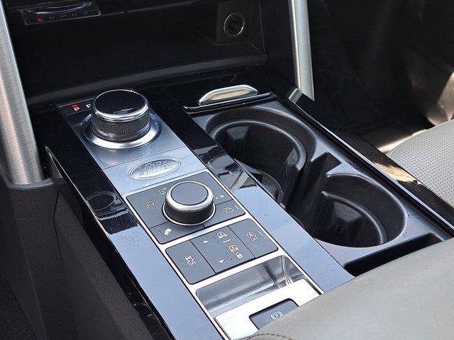 Photo of 2020 Indus Silver Metallic Land Rover Discovery