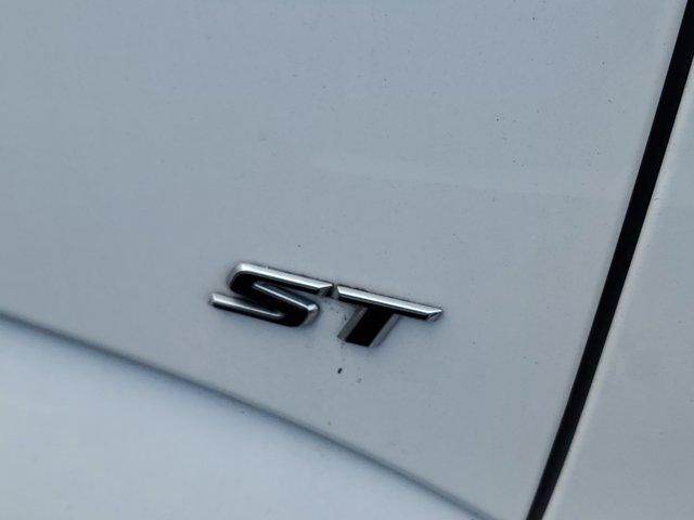 Photo of 2022 White Frost Tricoat Buick Enclave