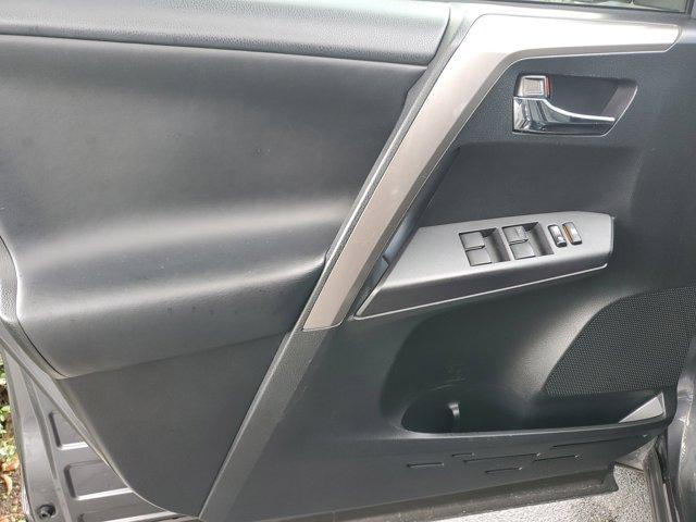 Photo of 2018 Magnetic Gra Toyota RAV4