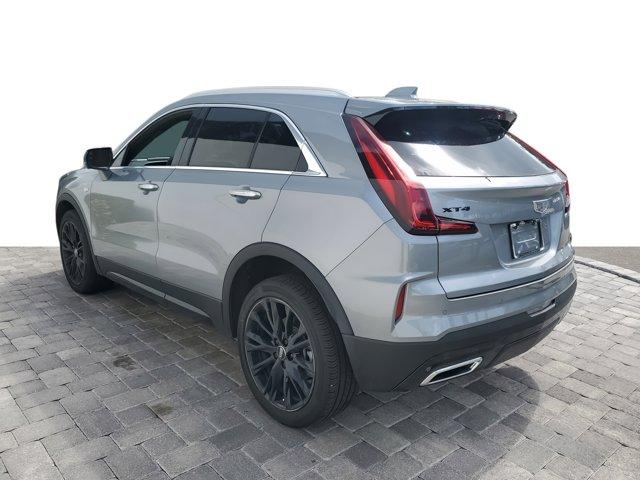 Photo of 2025 Argent Silver Metallic Cadillac XT4