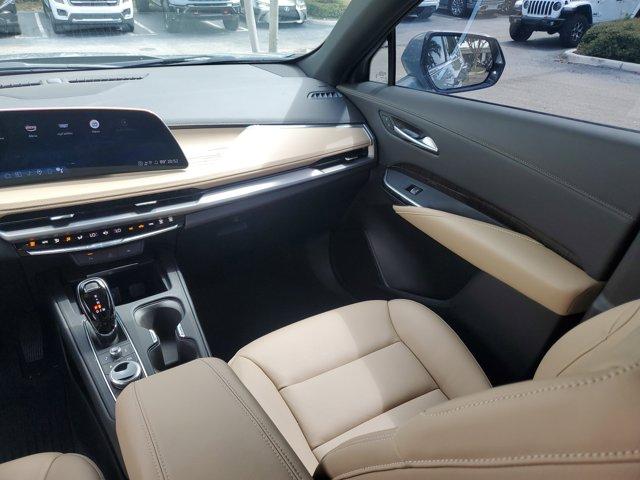 Photo of 2025 Argent Silver Metallic Cadillac XT4