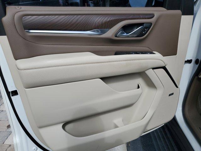 Photo of 2021 Summit White GMC Yukon