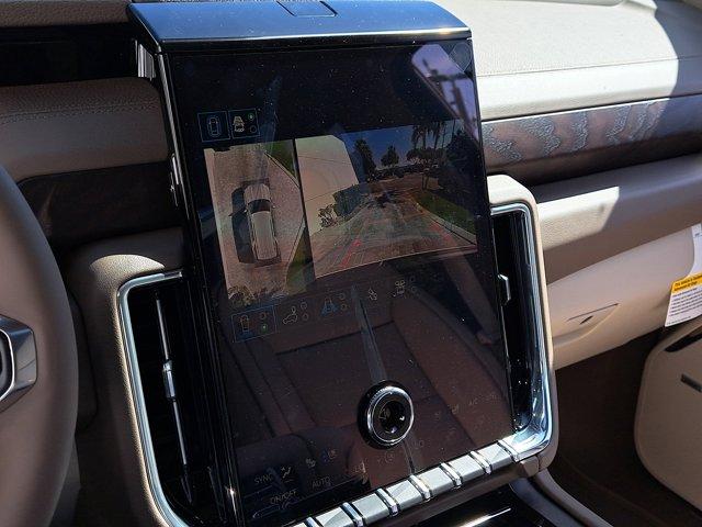 Photo of 2025 White Frost Tricoat GMC Yukon