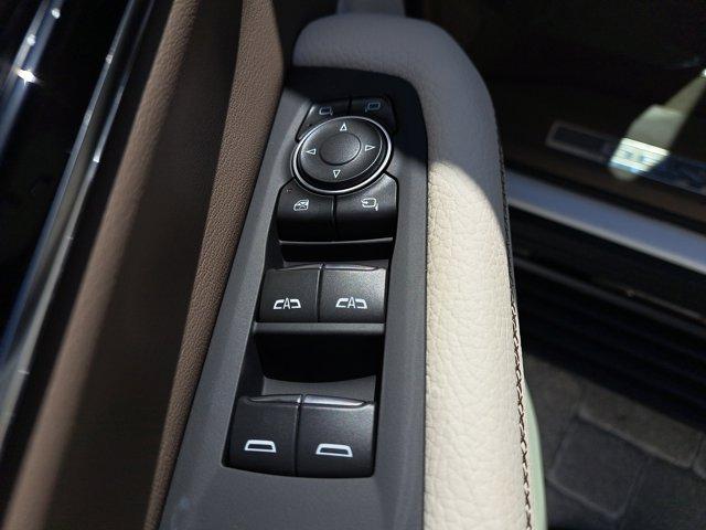 Photo of 2025 White Frost Tricoat GMC Yukon