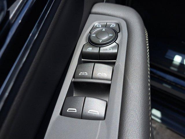 Photo of 2025 Onyx Black GMC Yukon XL