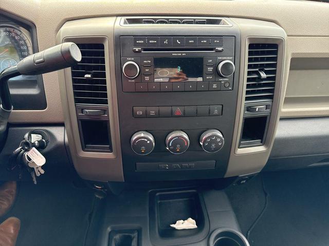 Photo of 2010 Inferno Red Crystal Pearlcoat/Black Cloth Top Dodge Ram 2500