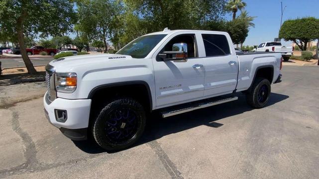 Photo of 2017 Summit White GMC Sierra 2500