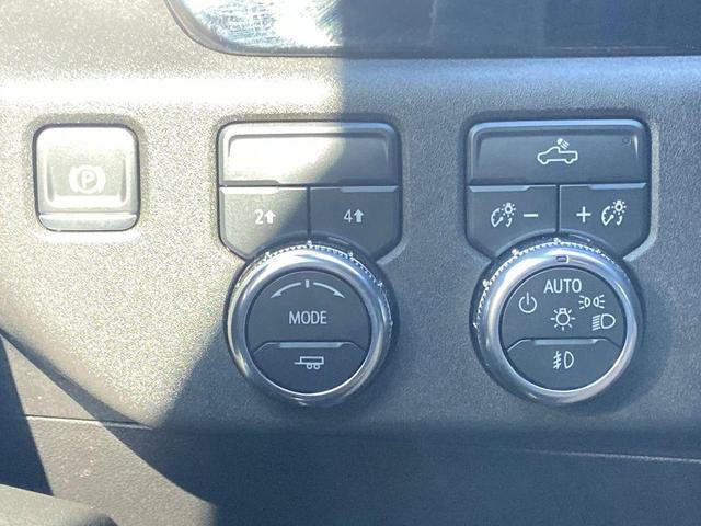 Photo of 2025 Summit White GMC Sierra 2500