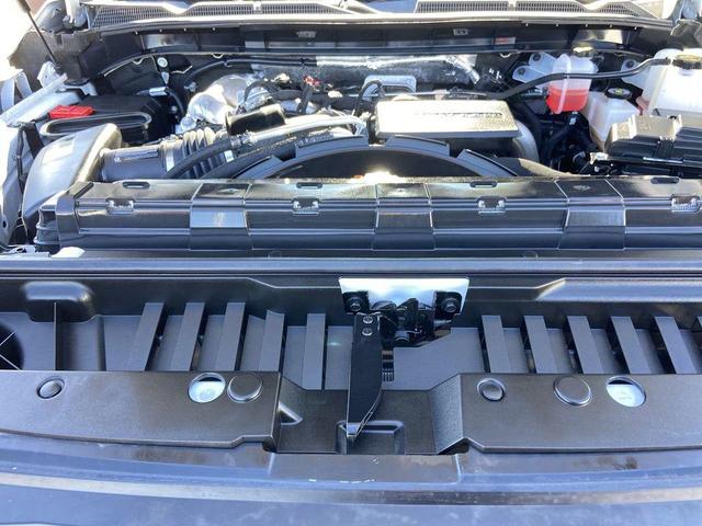 Photo of 2025 Summit White GMC Sierra 2500