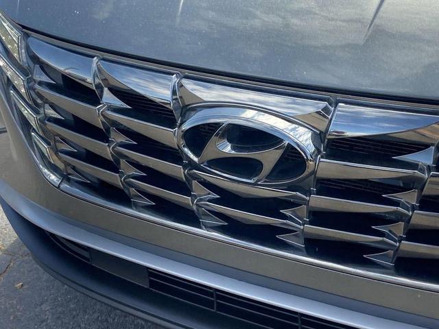 Photo of 2022 Amazon Gray Hyundai TUCSON