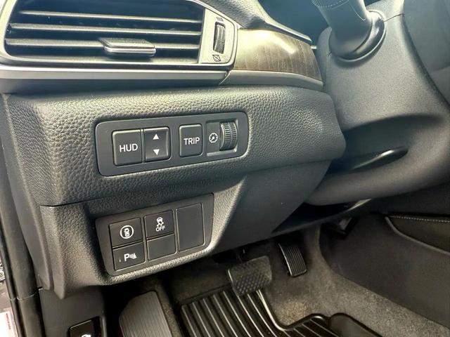 Photo of 2020 Gray Honda Accord