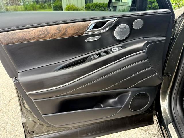 Photo of 2025 Dark Green Genesis GV80