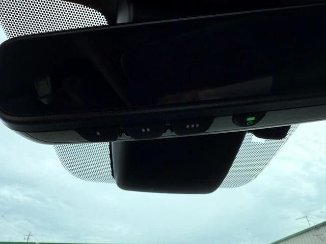 Photo of 2023 Pearl White Lexus IS 350