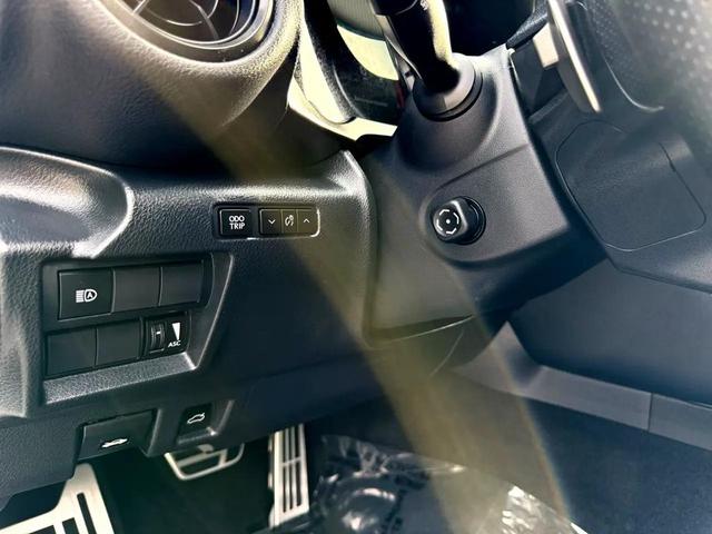 Photo of 2023 Pearl White Lexus IS 350