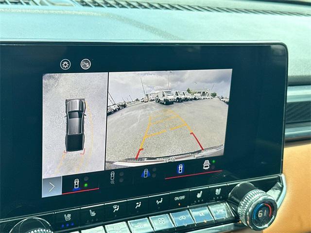 Photo of 2023 Onyx Black GMC Canyon