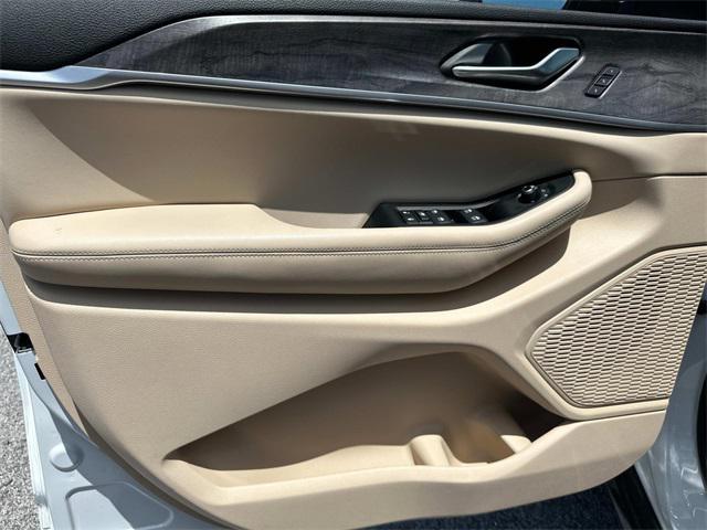 Photo of 2024 Bright White Clearcoat Jeep Grand Cherokee L