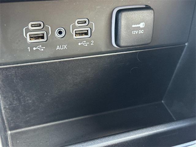 Photo of 2024 Bright White Clearcoat Jeep Grand Cherokee L