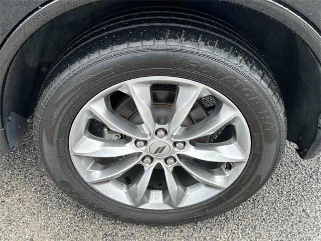 Photo of 2022 DB Black Clearcoat Dodge Durango
