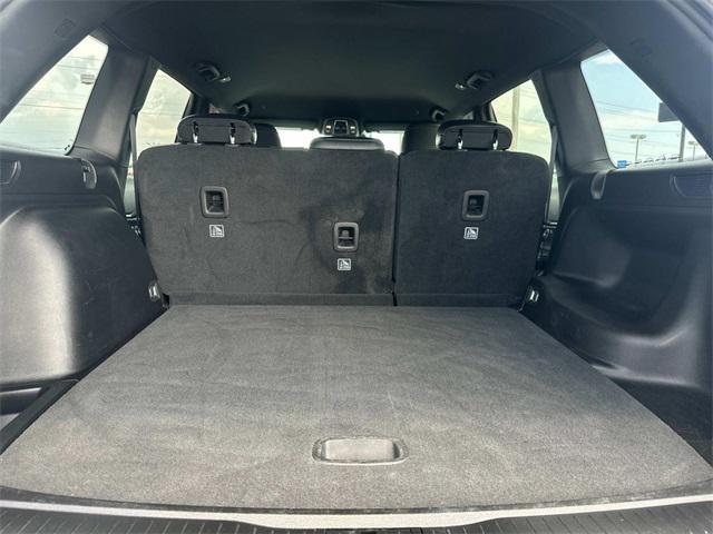 Photo of 2023 Diamond Black Crystal Pearlcoat Jeep Grand Cherokee