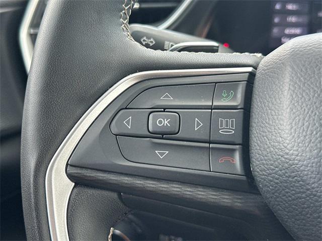 Photo of 2023 Diamond Black Crystal Pearlcoat Jeep Grand Cherokee
