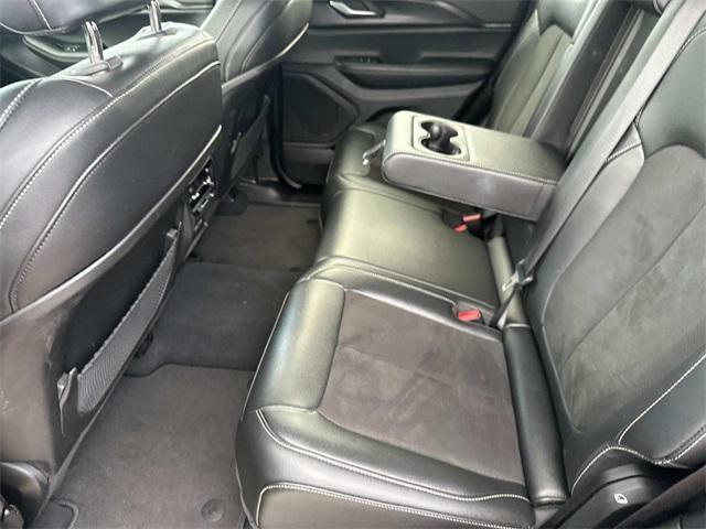 Photo of 2023 Diamond Black Crystal Pearlcoat Jeep Grand Cherokee